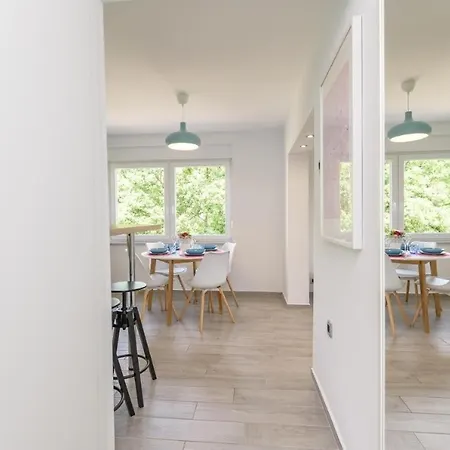 In With Balcony, Air Conditioning, Wifi, Washing Machine 5175-1 *