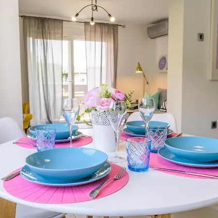 Apartamento In With Balcony, Air Conditioning, Wifi, Washing Machine 5175-1 Opatija
