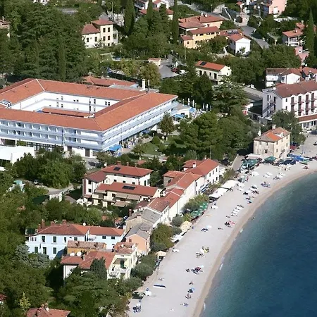 In With Balcony, Air Conditioning, Wifi, Washing Machine 5175-1 * Opatija